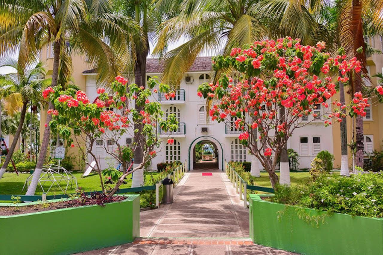 Sandcastles Beach Resort Ocho Rios Exterior photo